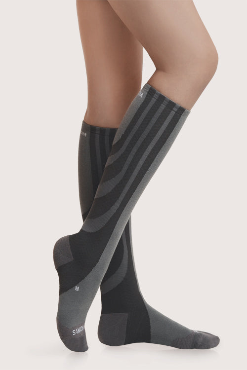 Active Compression Patent Socks by Avevitta Switzerland for Women- Gre