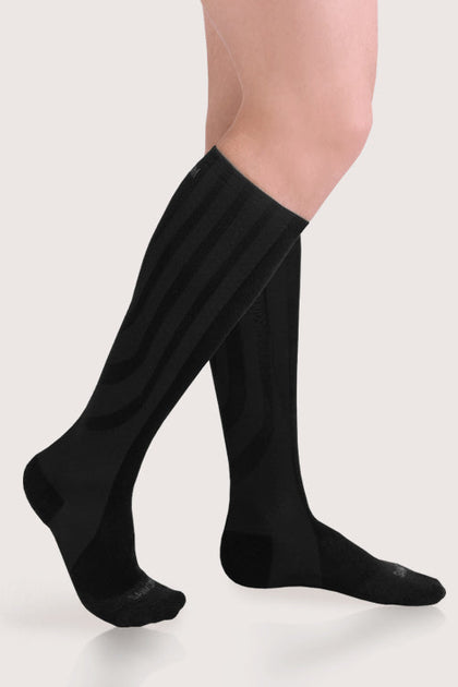 Active Compression Patent Socks by Avevitta Switzerland for Men - Black