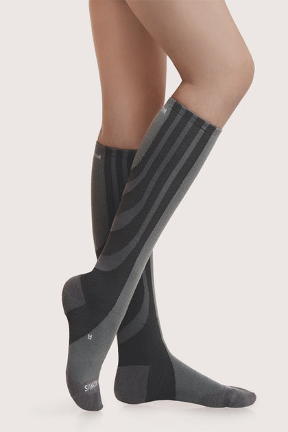 Active Compression Patent Socks by Avevitta Switzerland for  Women- Grey